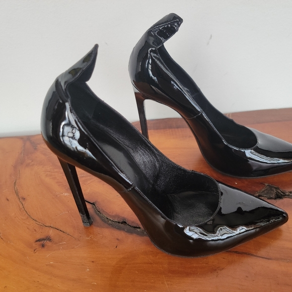 Authentic Saint Laurent Paris patent thorn heels - Picture 5 of 10